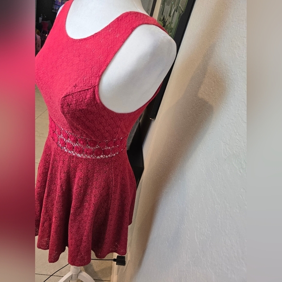 Free People Lace Crochet Vibrant Red Daisy Chain Mini Fit Flare Dress Size 2 - Picture 7 of 12